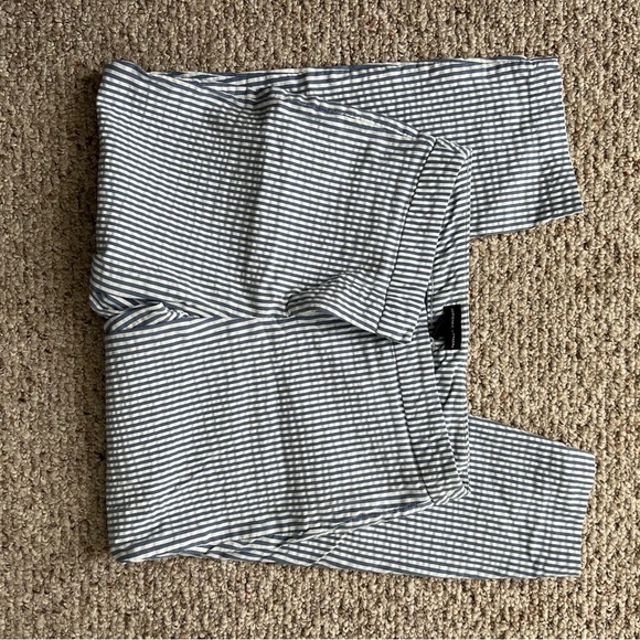 White/blue stripped pants - Picture 2 of 2